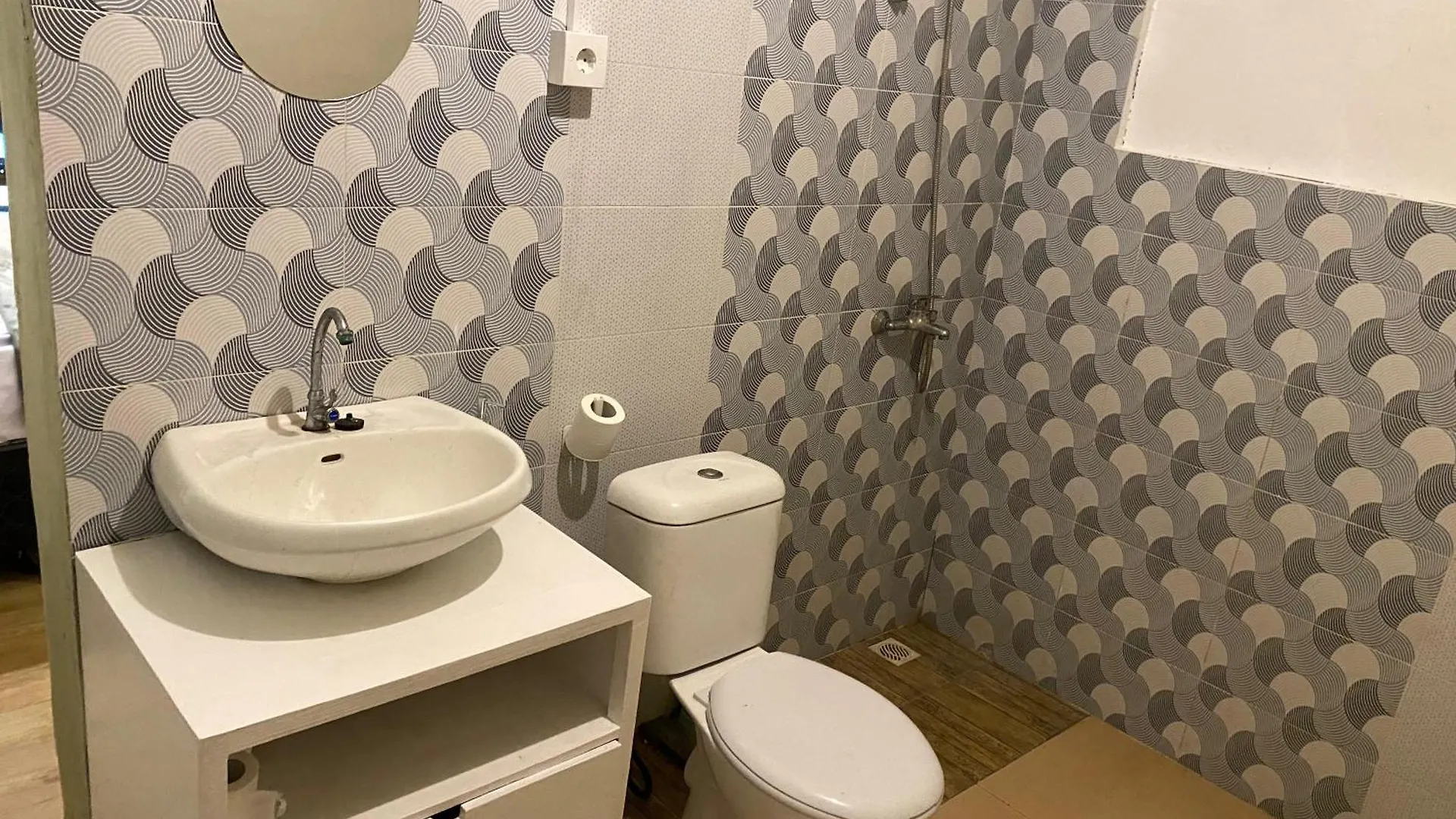 Two Brothers Guesthouse Legian Albergue